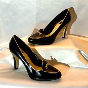 Liz Claiborne Black leather pumps 8M